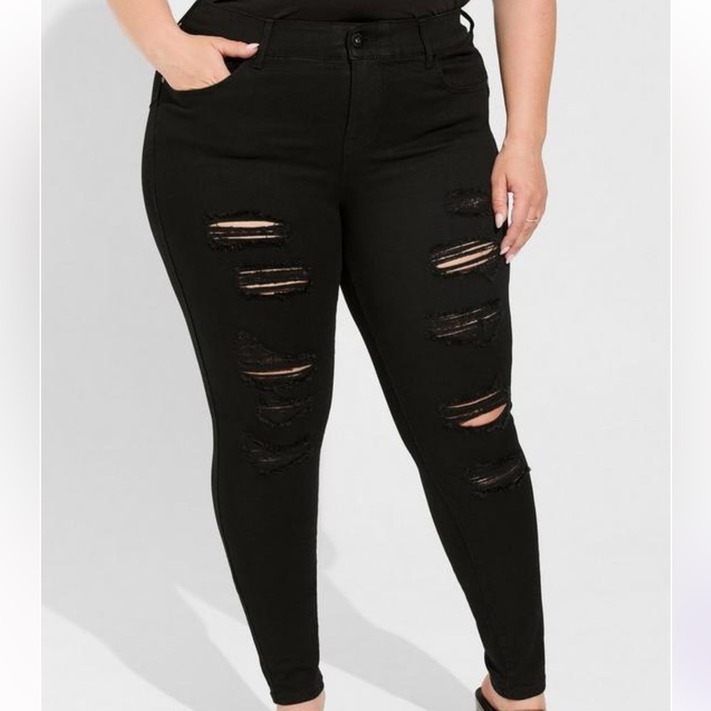 Torrid Bombshell Skinny Premium Stretch High-Rise Destructed Jeans 24S